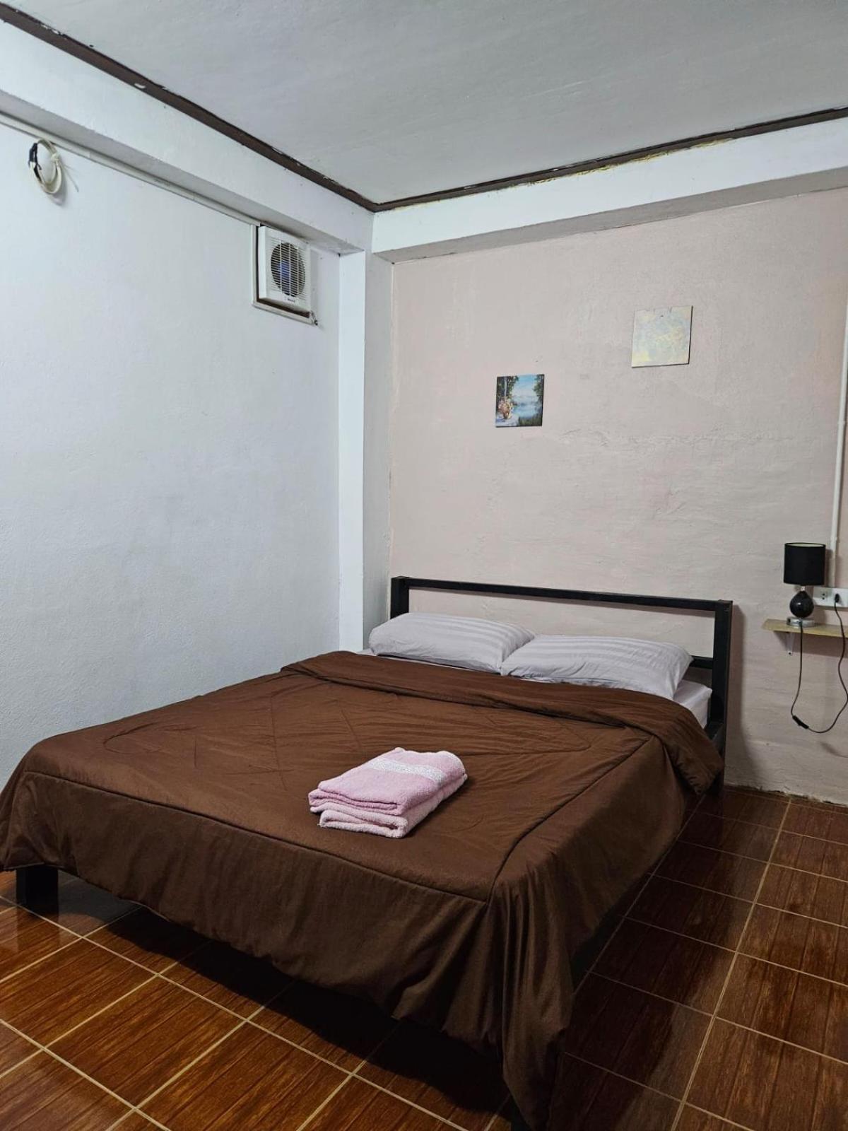 Bami Hostel Thakhek Exterior foto